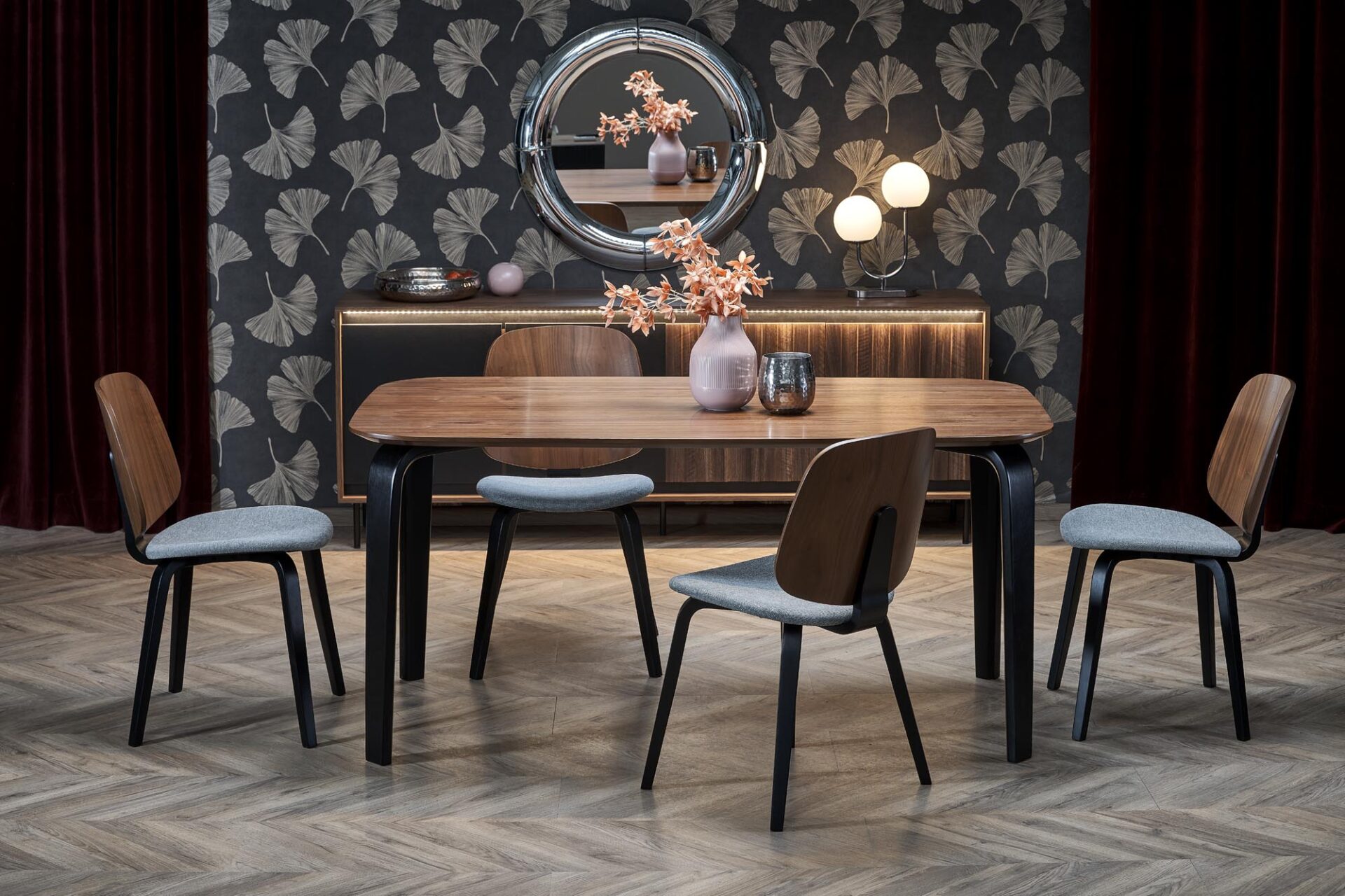 PEDRO stalas riešutmedžio / juodos spalvos