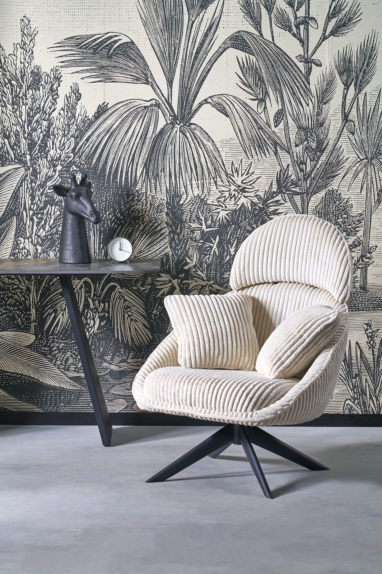 MERRY 2 laisvalaikio kėdė su pasukama funkcija, kreminė