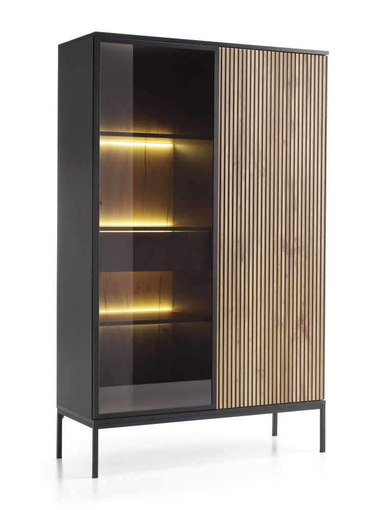 Aukšta, žavinga lofto stiliaus vitrina su apšvietimu Sento WTSZ104