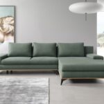 AKCIJA - MANILA kampinė sofa - Neve audinys/Gr6 ąžuolo juostelė