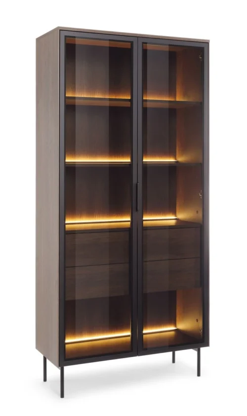 „Lumi 2D2S“ vitrina su grūdinto stiklo ornamentuotomis fleitomis, ąžuolo „Dunin“ spalva