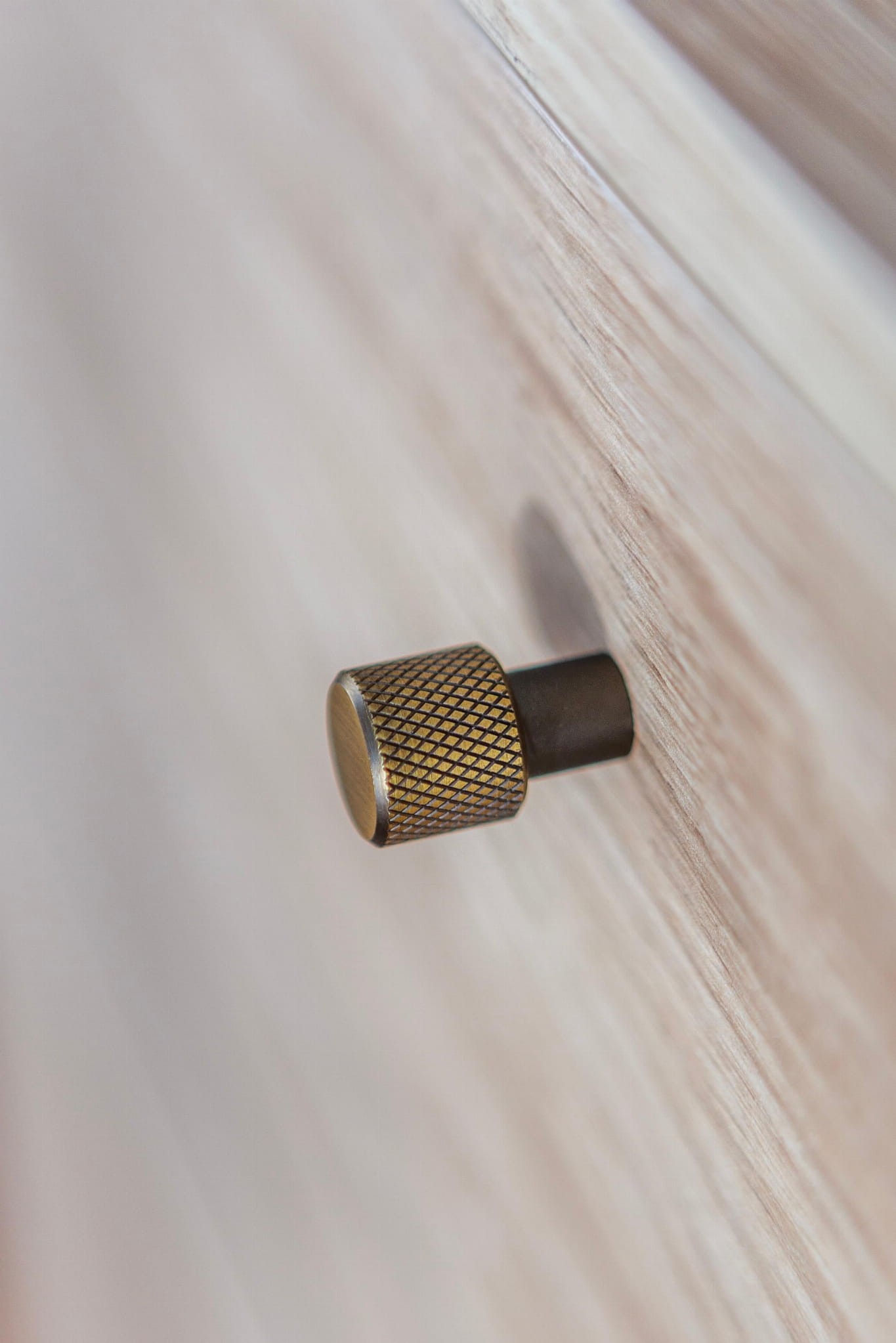 Keturių durų spinta su veidrodžiu COZY CZ-01 | Alyvuotas ąžuolas — изображение 6