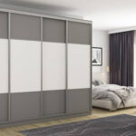 Spinta 4D/300 - pakabos pakabinimui, ištraukiamos lentynos, vieta lyginimo lentai, stalčiai